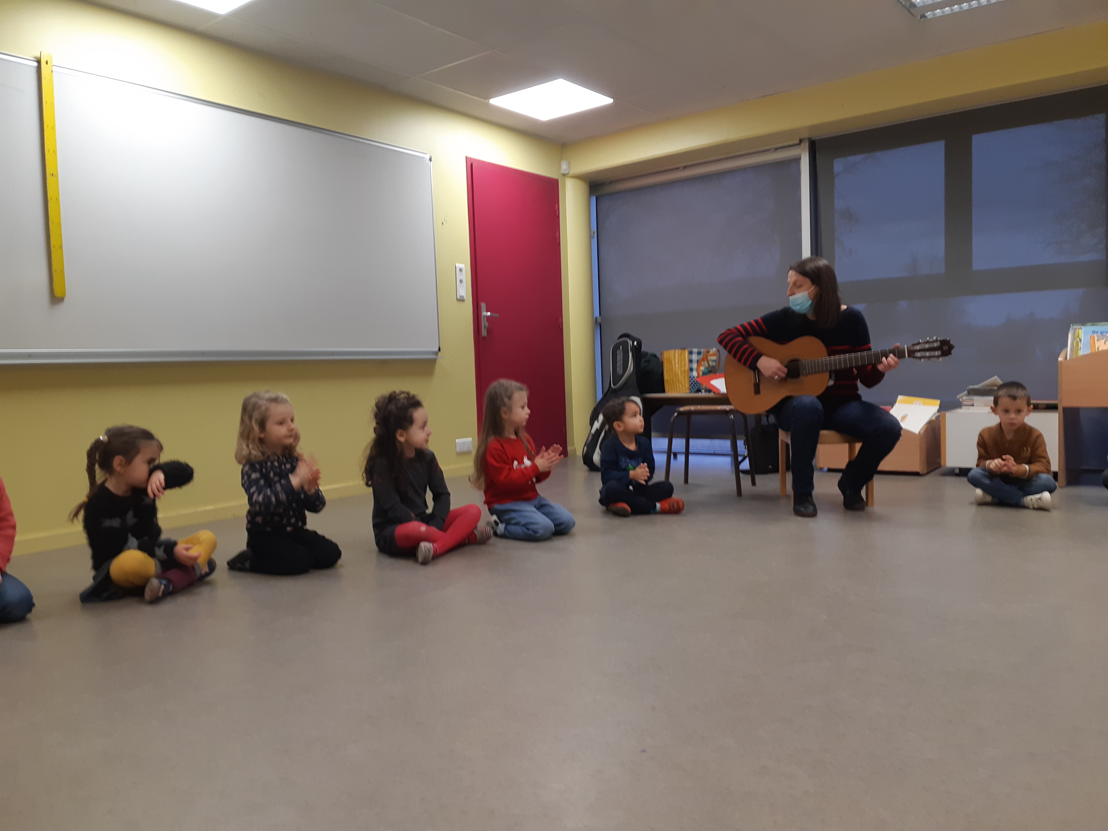 Intervenante musique